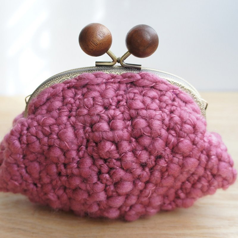 Ba-ba handmade Crochet pouch No.C1296 - กระเป๋าเครื่องสำอาง - วัสดุอื่นๆ สึชมพู