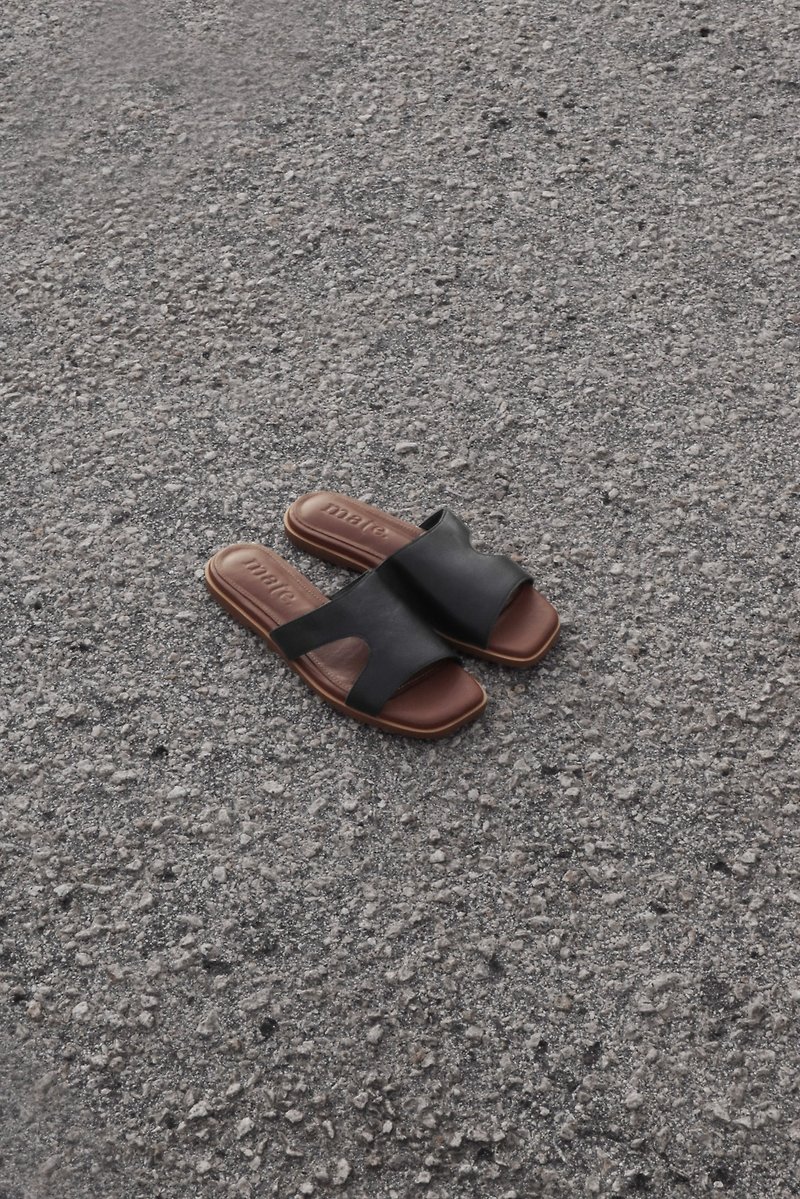 Genuine cowhide simple Nordic style slender hollow sandals and slippers original design - รองเท้าลำลองผู้หญิง - หนังแท้ สีดำ