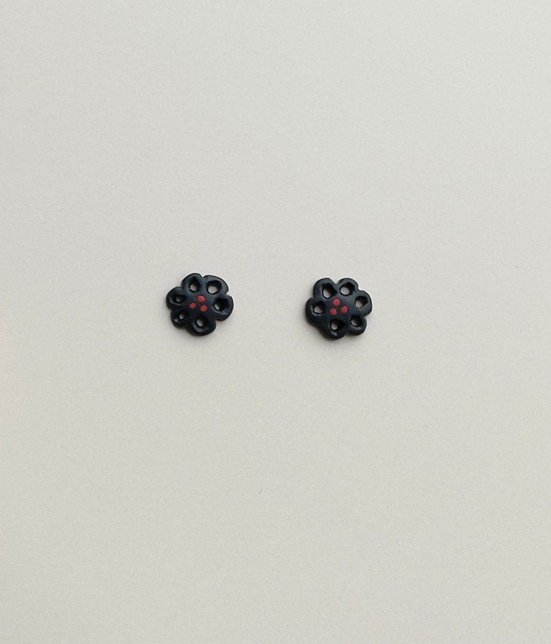 Polymer clay jewelry-handmade-carved black flowers-red dot flower center-316 stainless steel ear pins - Earrings & Clip-ons - Other Materials Black