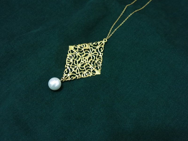 Flashy Pearl Necklace - สร้อยคอ - โลหะ สีทอง