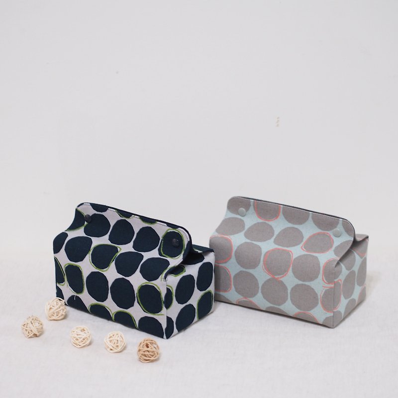 Tissue Cover/ Tissue Box Cover with Dashuiyu Dots and Two Colors - กล่องทิชชู่ - ผ้าฝ้าย/ผ้าลินิน 