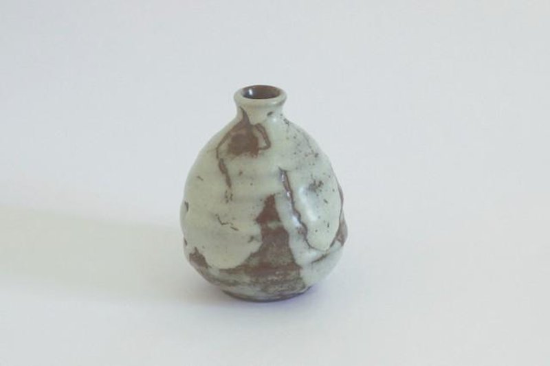 Sake bottle (flow glaze) - ของวางตกแต่ง - ดินเผา 