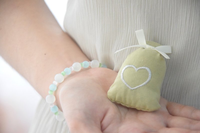 Mori Girl Handmade Bracelet - สร้อยข้อมือ - วัสดุอื่นๆ 