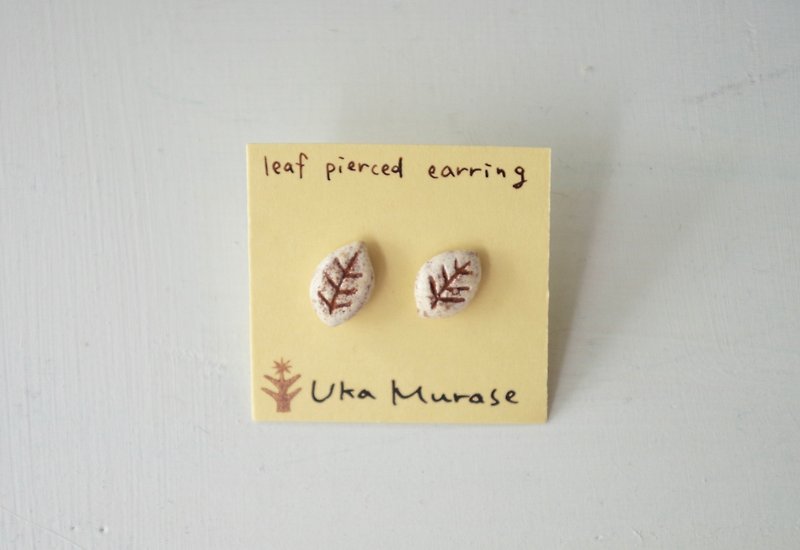 leaf pierced earring - ต่างหู - ดินเผา ขาว