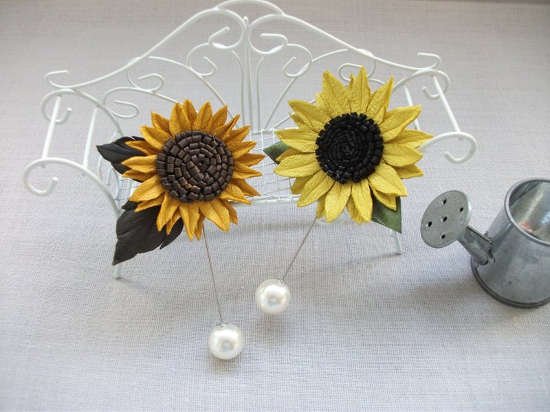 Small leather sunflower pin brooch - 胸針 - 真皮 黃色