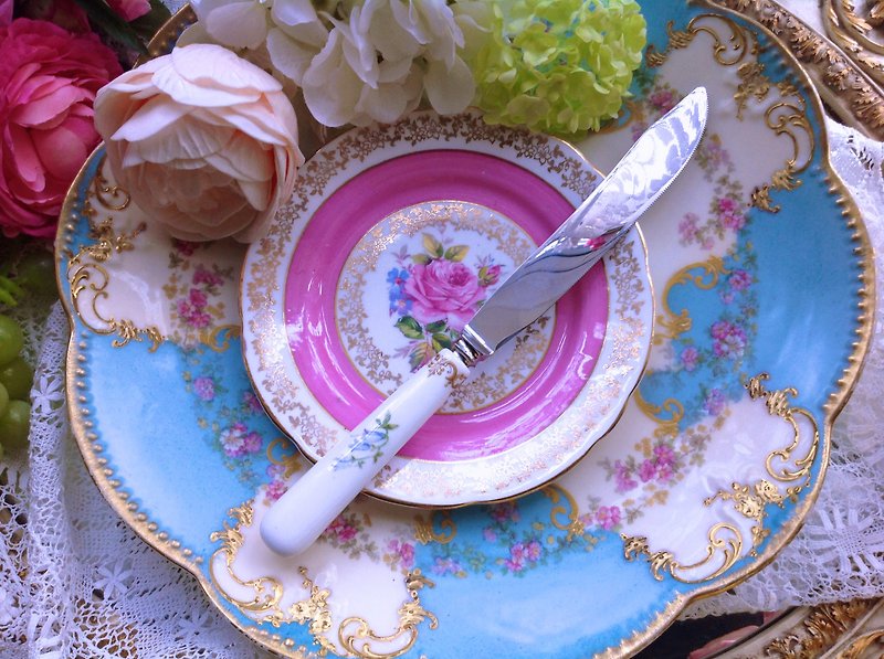 ♥♥1960年にアニークレイジー古代の金と銀、手描きのボーンチャイナケーキナイフデザートナイフの英国のシステム - 幸せな午後の茶道具必要 - カトラリー - 磁器 多色