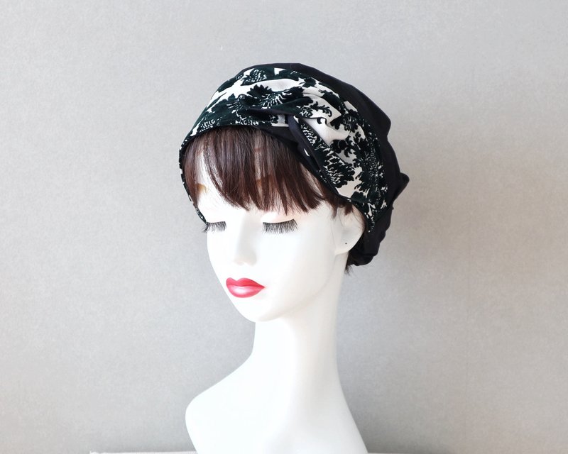 Classical ecru and jet black sash ribbon and black hair turban Medical cap/Care cap Care cap - Hair Accessories - Cotton & Hemp Black