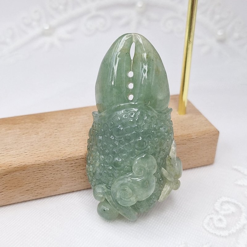 Ice type super smooth dark green hand-carved crab claw pendant | natural grade A jadeite - สร้อยคอ - หยก 