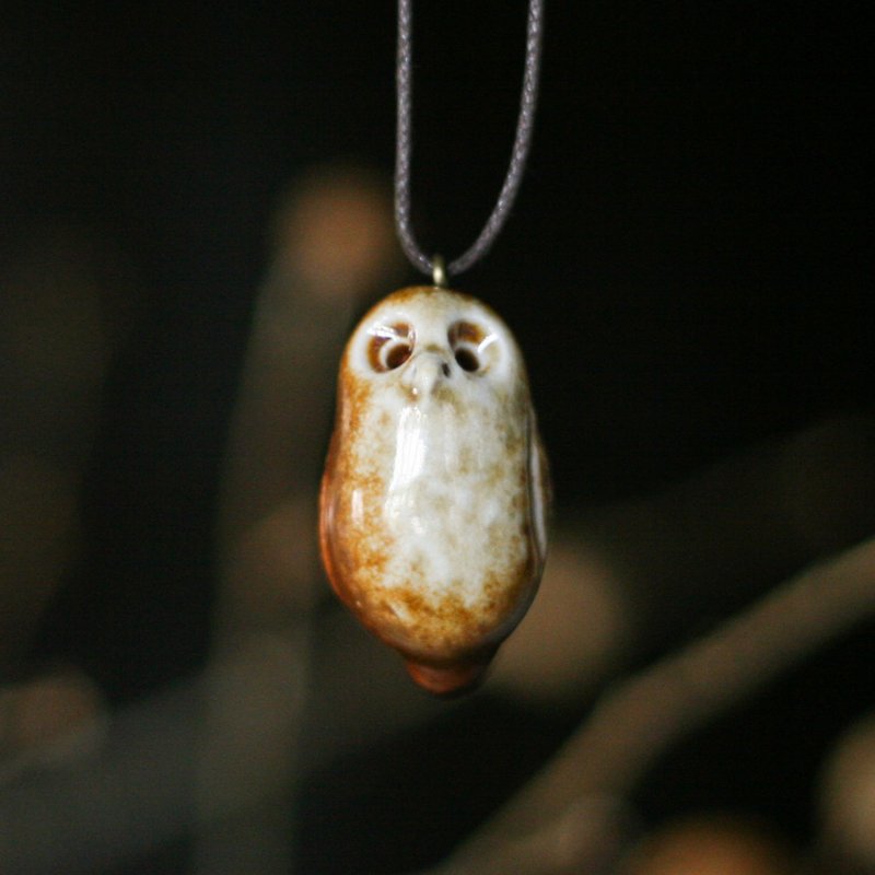 Firewood Pottery Essential Oil Necklace White-bellied Owl - สร้อยคอ - ดินเผา ขาว
