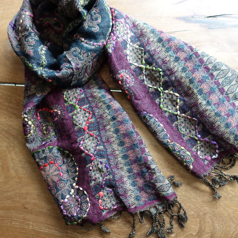 羊毛 圍巾/披肩 紫色 - 手工刺繡・水煮羊毛披肩圍巾・居家掛毯