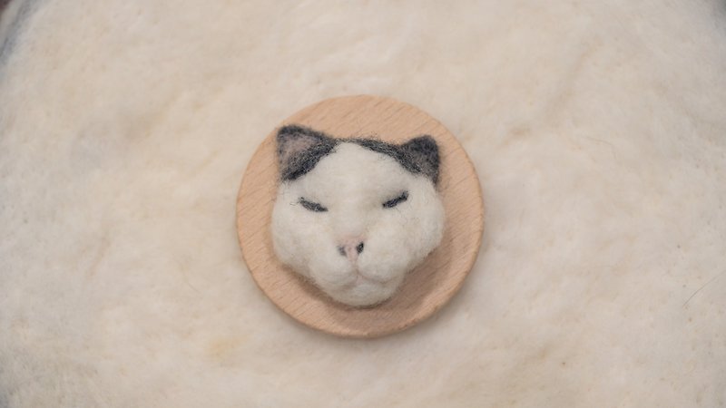 Black and white cat magnets/pins can be customized - เข็มกลัด/พิน - ขนแกะ 