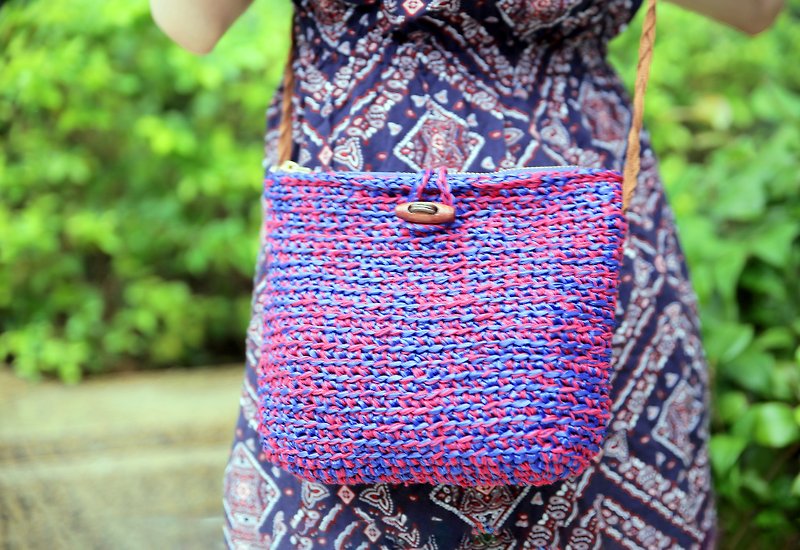 藍紅混色手鉤袋 - 側背包/斜孭袋 - 環保材質 