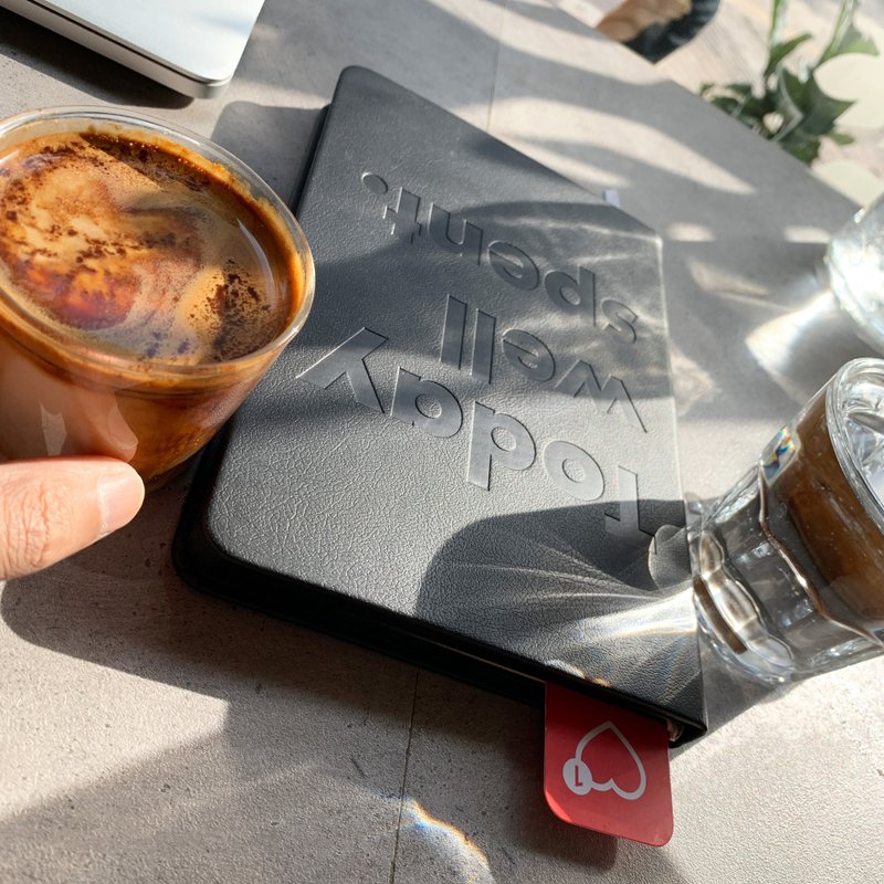 Attn Journal by Today Well Spent - Black Cover - 筆記本/手帳 - 紙 黑色