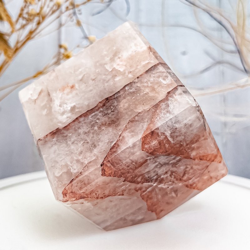 【紅膠花魔方擺件】風水擺件 招貴人 辦公室小物 - 擺飾/家飾品 - 水晶 紅色