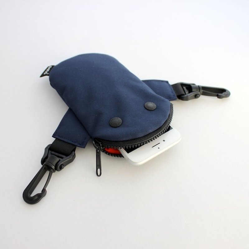 The creature iPhone case　small bag　Mame-sagari　navy - เคส/ซองมือถือ - เส้นใยสังเคราะห์ สีน้ำเงิน