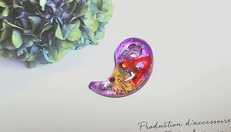 Magatama Amulet (Special A) - Keychains - Resin Purple