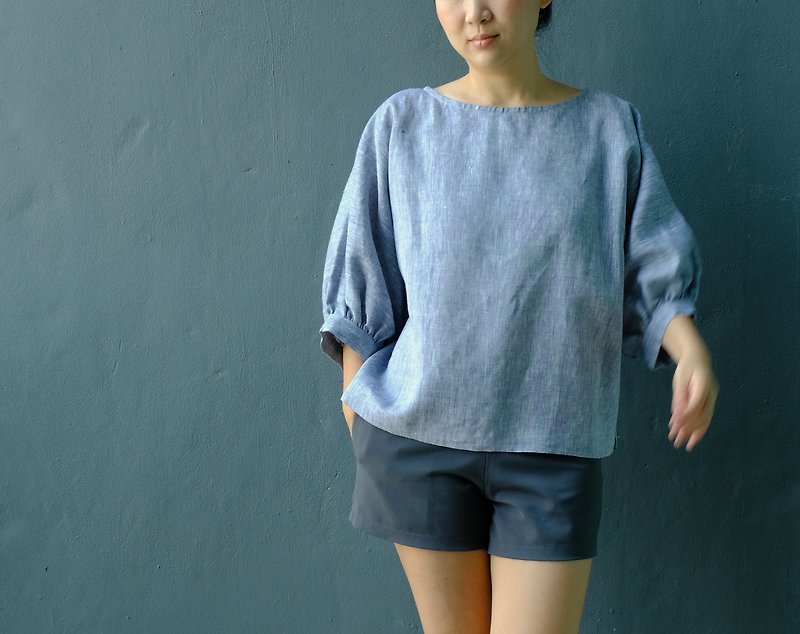 chambray blue balloon sleeve linen blouse / 100% linen / loosely style - 女裝 上衣 - 亞麻 藍色