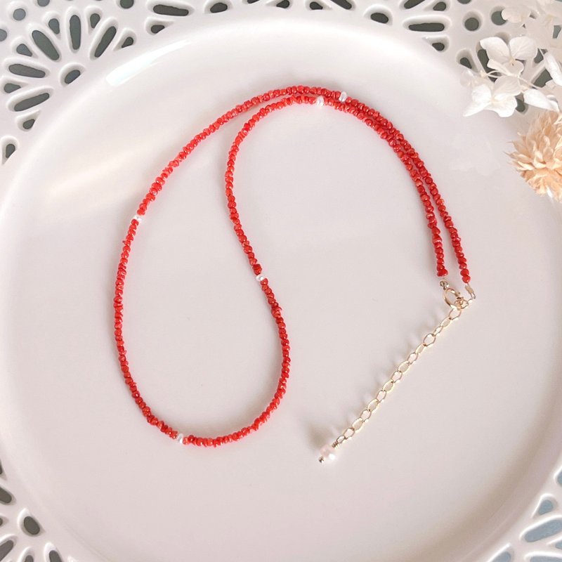 A simple necklace made of natural red coral - Necklaces - Precious Metals Red