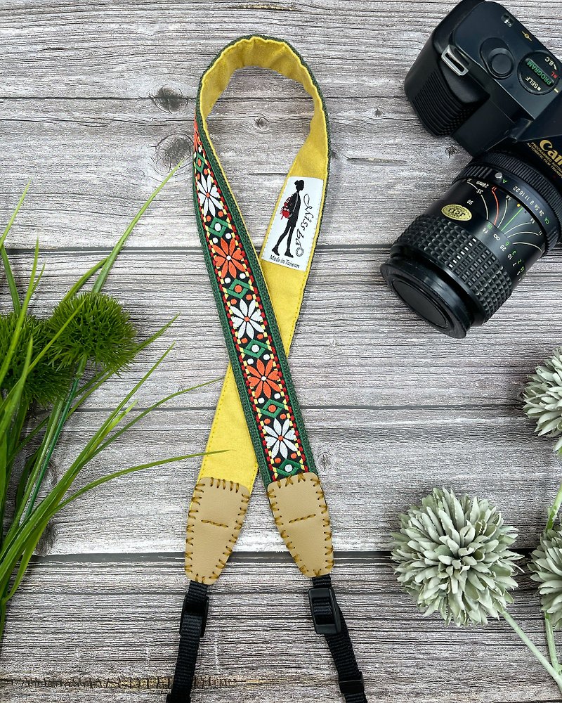 Missbao Handmade Workshop - Hand-sewn multi-purpose strap for stress relief - suitable for mobile phones, cameras, bags and water bottles - Cameras - Cotton & Hemp Yellow