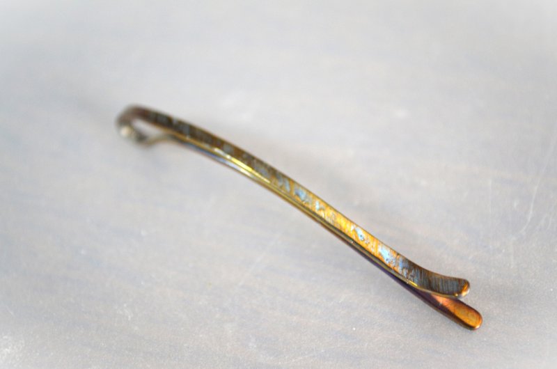 Titanium hairpin・62mm・Antique gold・Arashi hammered - Hair Accessories - Other Metals Multicolor