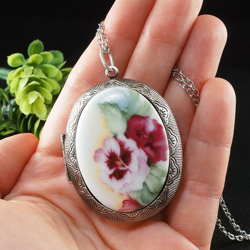 Pansy Flowers Photo Locket Porcelain Cameo Oval Silver Pendant Necklace Jewelry - 項鍊 - 瓷 多色