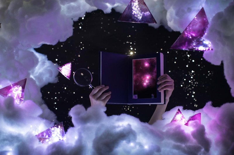 Gift【12 Constellation Series • ARIES】Starry Night Book Lamp - โคมไฟ - วัสดุอื่นๆ สีแดง
