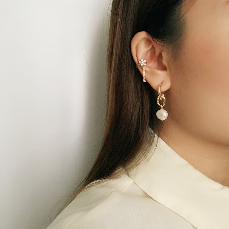 ALYSSA & JAMES flowers Stone ear bone folder (single) - Earrings & Clip-ons - Semi-Precious Stones Gold