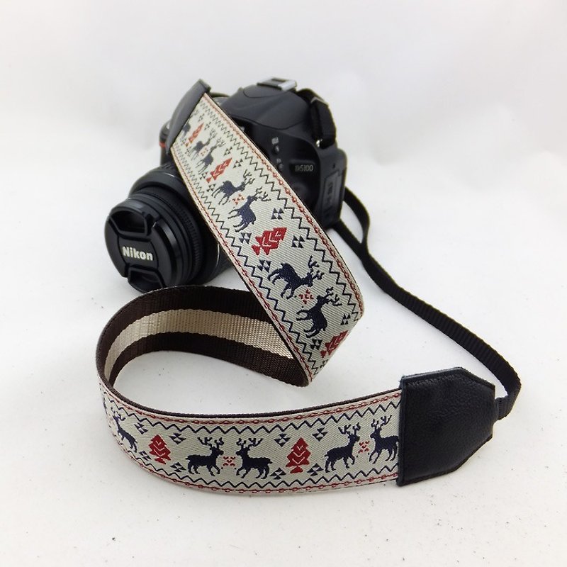 Christmas gifts can be personalized custom camera strap embroidered word printing national wind leather stitching embroidery pattern 055 elk - กล้อง - งานปัก สีแดง