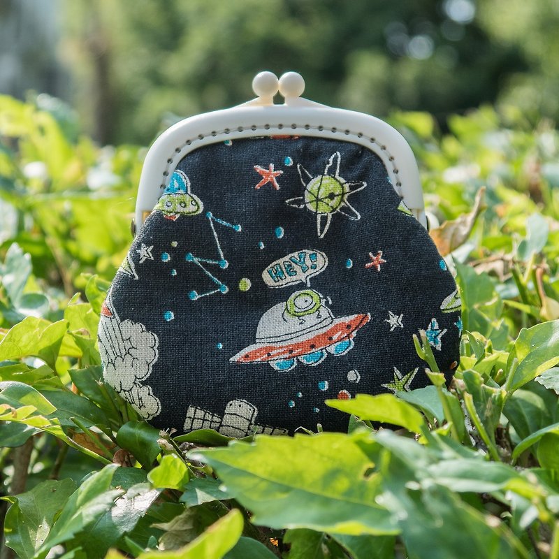 When I was young, I wanted to go to outer space coin purse #小口金包#可爱#搞笑#涂鸦 - Coin Purses - Cotton & Hemp Black