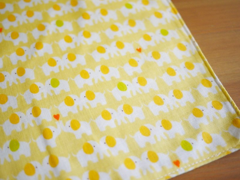 Japanese double gauze handkerchief = baby elephant kiss = sunshine yellow - ผ้าเช็ดหน้า - ผ้าฝ้าย/ผ้าลินิน สีเหลือง