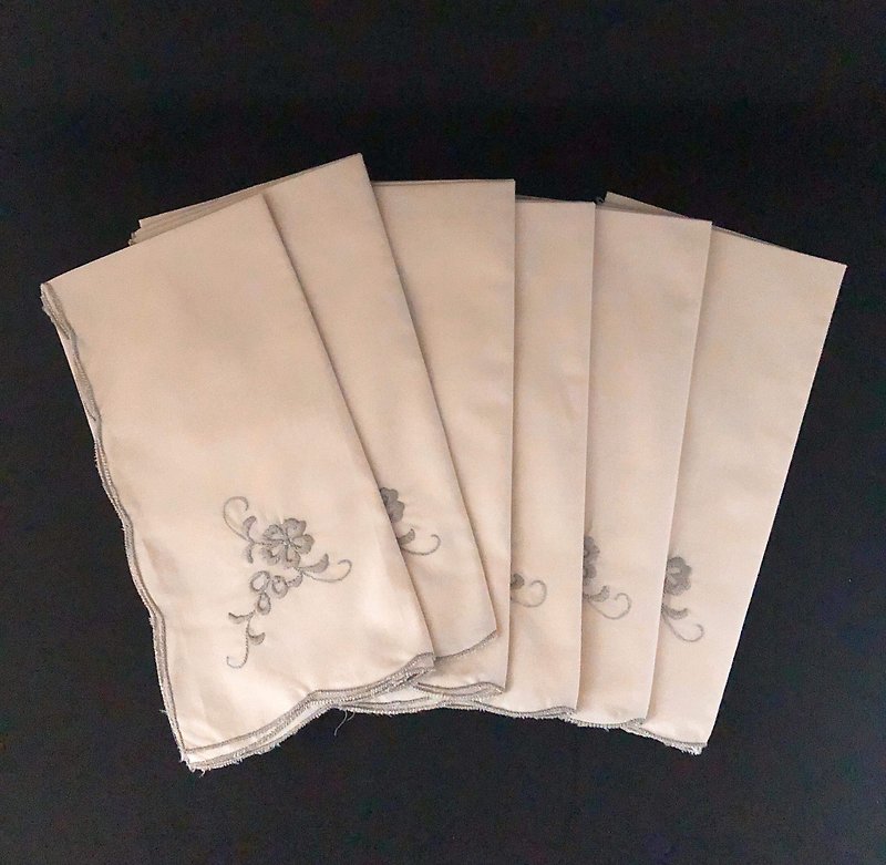 手工刺繡典雅淡米色花卉餐巾 單件出售 - 餐桌布/餐墊 - 棉．麻 