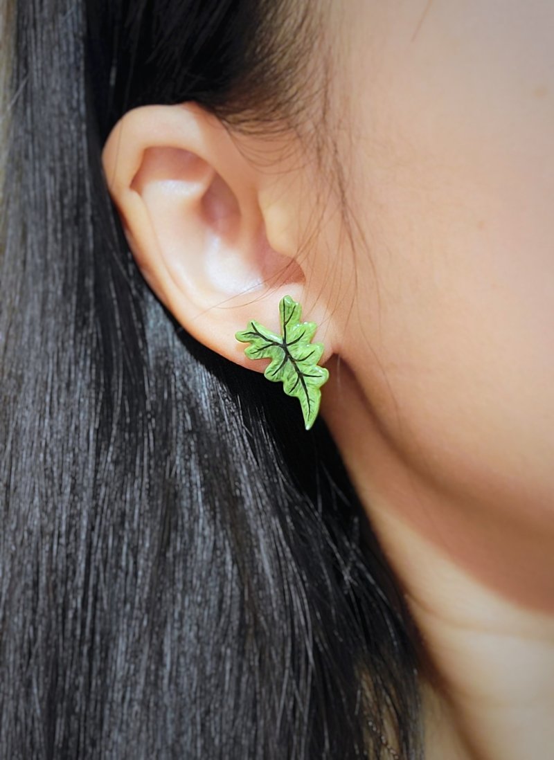 Huazhi Handmade Earrings (Stock Spot Area for Ear Acupuncture Works) - ต่างหู - เครื่องลายคราม 