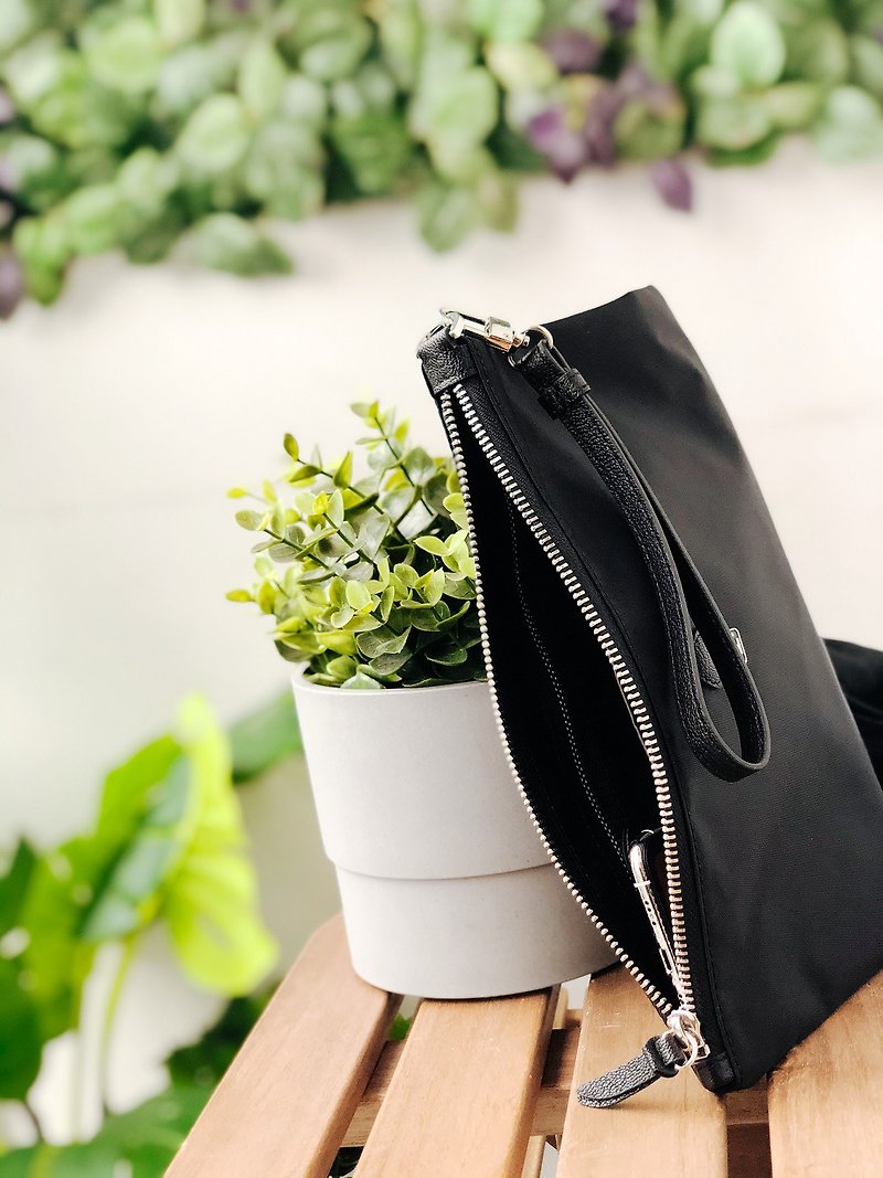 Tosca | Nylon Pouch Bag / Nylon / Handbag / Handbag / Briefcase / Handbag - กระเป๋าถือ - ไนลอน สีดำ