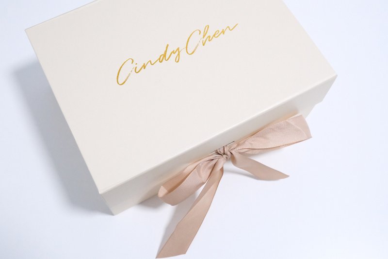 Cindy Chen brand gift box - Other - Paper White