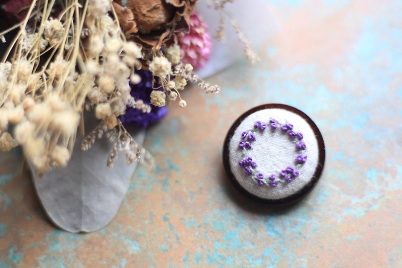 Hand embroidery pins. Wisteria wreath - Brooches - Cotton & Hemp Purple