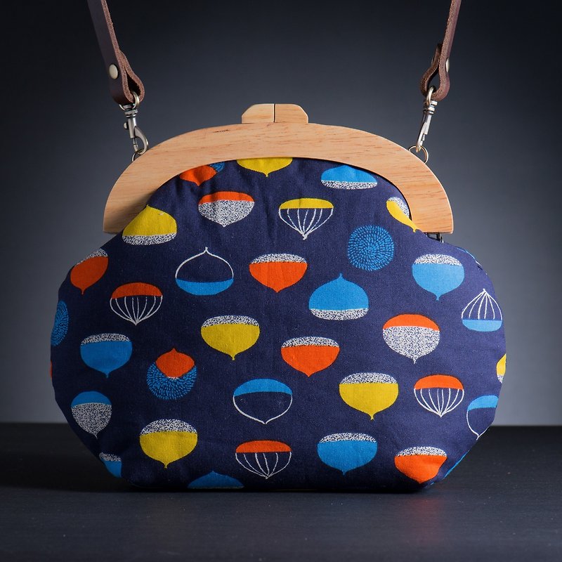[Colorful chestnuts rolling] Retro wooden gold bag-大款#随身包#快乐#New Year's gift - Messenger Bags & Sling Bags - Cotton & Hemp Blue