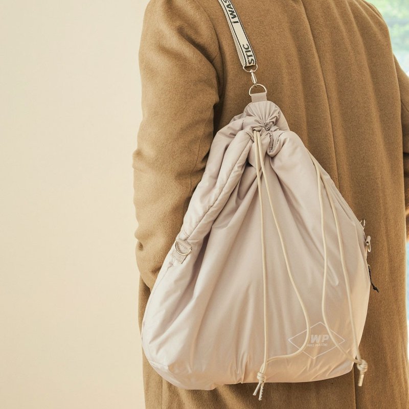 【展示品出清】IWP DOUBLE 2WAY 韓國極輕量澎澎空氣郵差包-米 - 側背包/斜背包 - 環保材質 白色