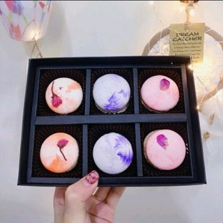 花や果物、茶ベースの実施形態にボックス8マカロン