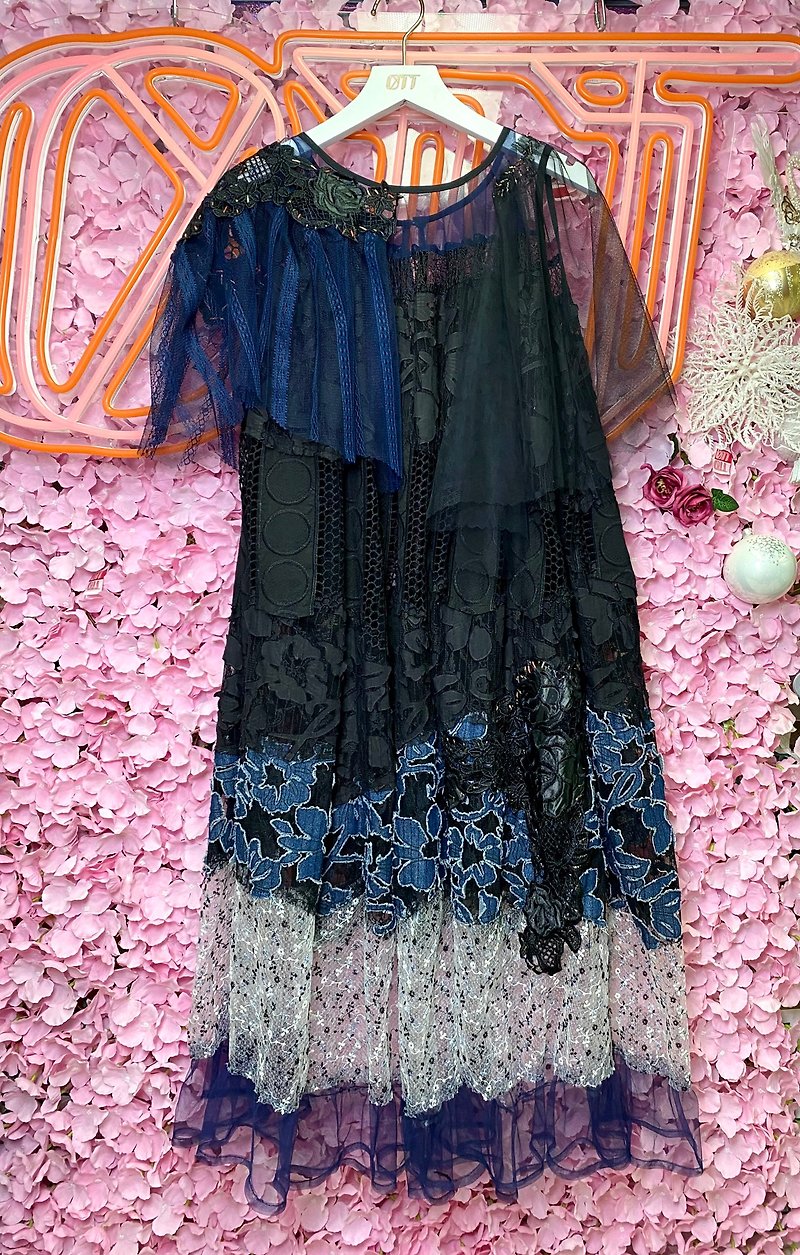 OTT Unique•Unique Japanese Forest Blue and Black Spliced ​​Embroidered Denim Lace Full Flower Dress - ชุดเดรส - ผ้าฝ้าย/ผ้าลินิน สีน้ำเงิน