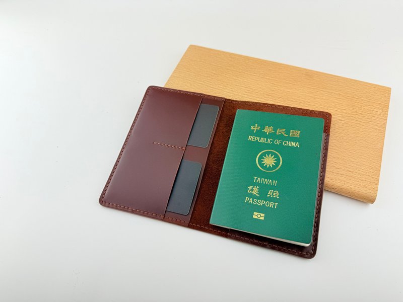TaiYang 真皮護照夾 手工護照夾 護照冊 出國皮夾 - 護照夾/護照套 - 真皮 咖啡色