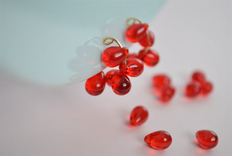 Earrings that don't hurt / Small hoop earrings made of red Czech glass Earrings - Earrings & Clip-ons - Glass Red