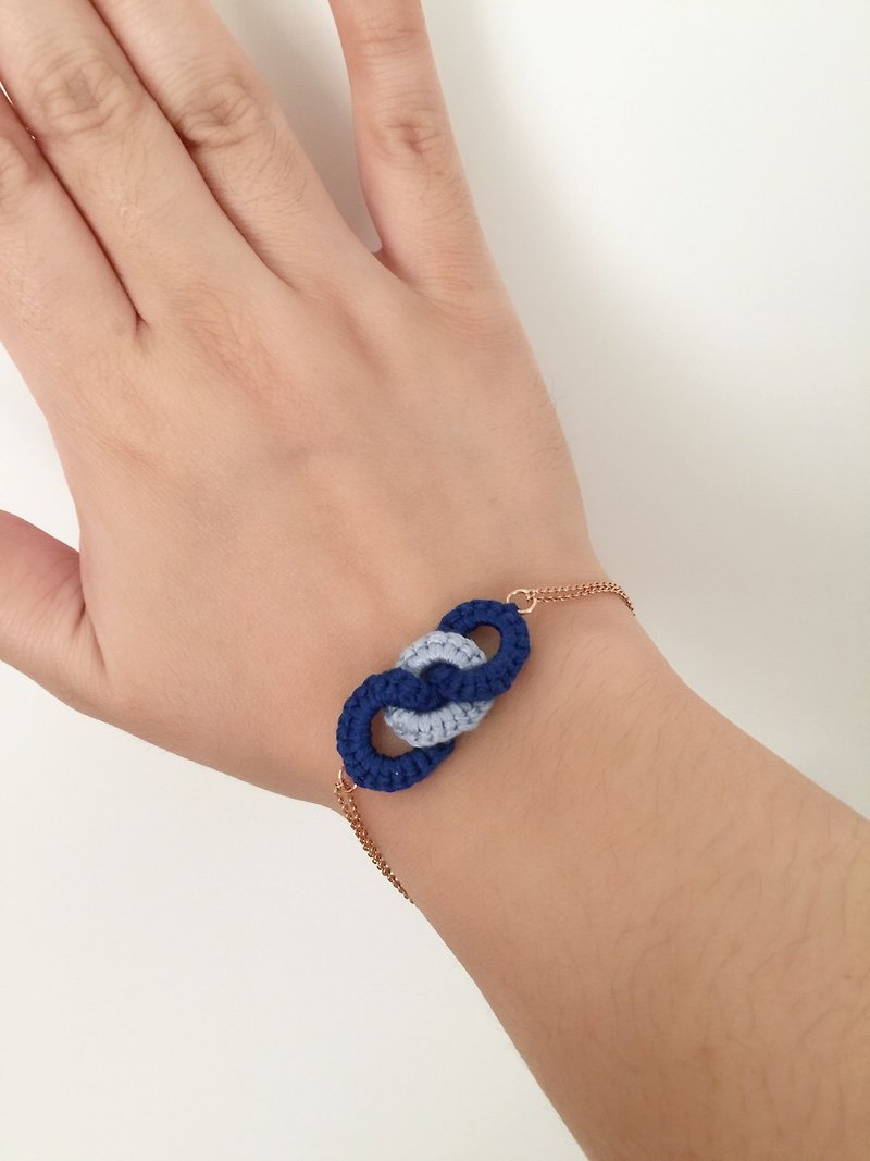 armei "custom" "end. Yuan" Blue Shade Bracelet "An Affinity" Bracelet Cyan x Water - สร้อยข้อมือ - งานปัก สีน้ำเงิน