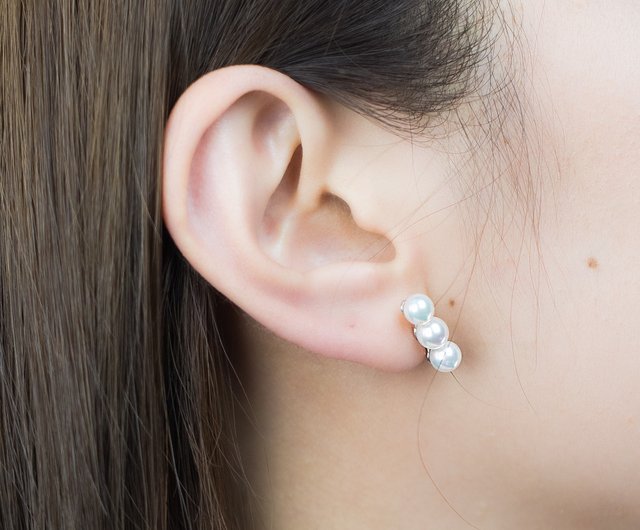 18Kソリッドゴールドトリプルパールスタッドピアス、ナチュラルパールジュエリー、E036 - ショップ Purplemay Jewellery  ピアス・イヤリング - Pinkoi