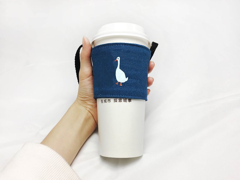Handsome and handsome courage duck l Hand-drawn environmentally friendly beverage bag, beverage cup set, environmental protection cup set, beverage bag - Beverage Holders & Bags - Cotton & Hemp Multicolor