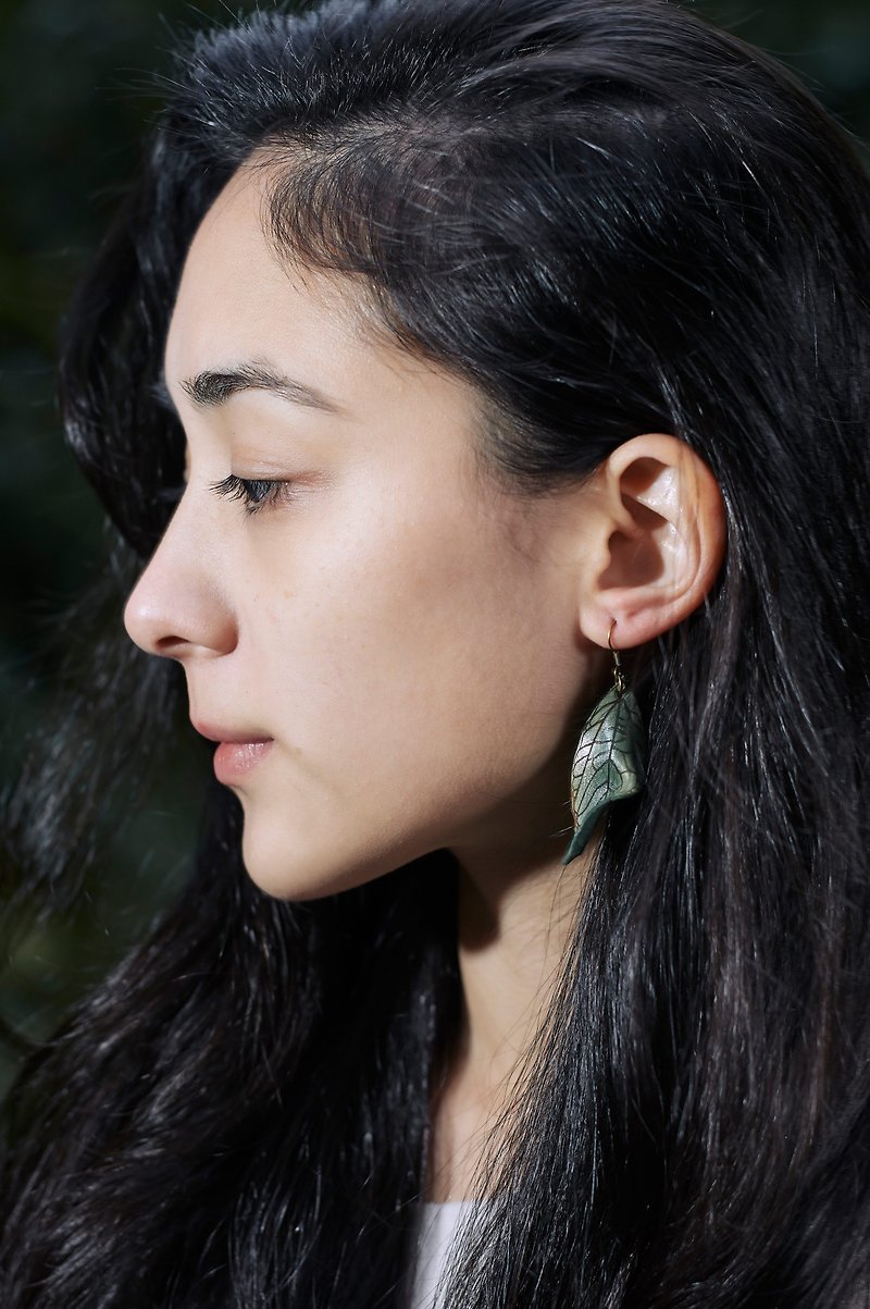 皮革植物系列 | 皮革葉子耳環 | 不鏽鋼耳墜 | 綠 - 耳環/耳夾 - 真皮 綠色
