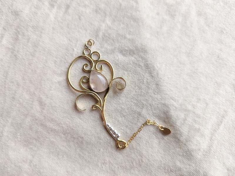 Waterdrop Bronze Pendant Necklace in Brass - สร้อยคอ - ทองแดงทองเหลือง สีทอง