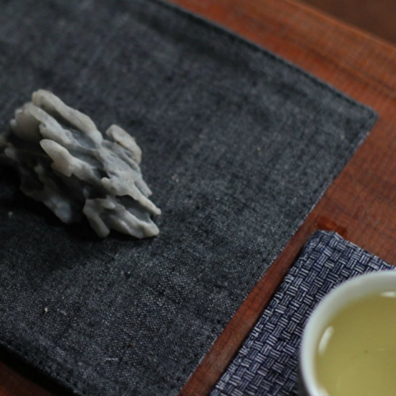 Gray fine check soil cloth double-sided thick hand-made coaster hand-woven mat tea ceremony coaster pot mat napkin - ที่รองแก้ว - ผ้าฝ้าย/ผ้าลินิน สีเทา