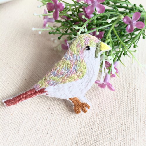 Handmade embroidery//colorful spring brooch with birds