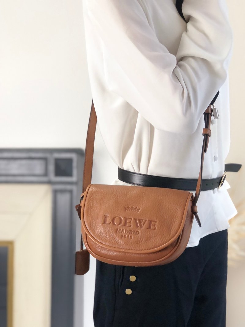 【 日本直送　名牌中古包 】LOEWE ロエベ ショルダーバッグ ブラウン ヘリテージ レザー クロスボディ vintage ヴィンテージ w2swk6 - 側背包/斜背包 - 真皮 咖啡色