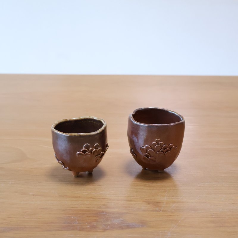 泥鱗 柴燒陶茶杯 - 茶壺/茶杯/茶具 - 陶 咖啡色